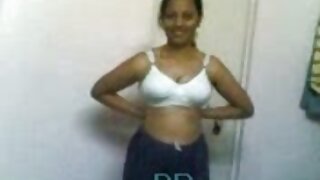 Étudiante en lingerie adore prendre la bite sexeafricaine de son mec avec des gémissements
