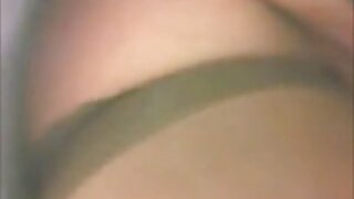 Beauté sextape africaine mince et professionnelle reconnue en lingerie pour la fessée anale