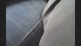 La rusée Anna Furiosa insère un plug anal dans africainesex le cul avec une bite poilue
