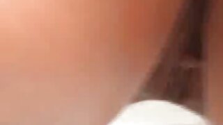 pénétration profonde dans le cul d'une sextape africaine mince fille russe avec des dreadlocks