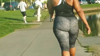 Passion xxn africain interraciale attrayante avec une chatte latine au pubis rasé